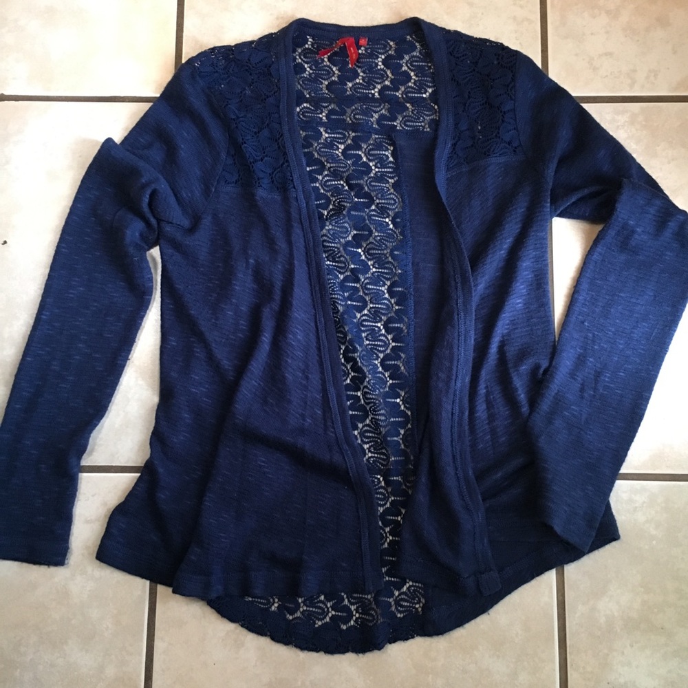 ❌SOLD❌Like New Open-Front Lace Back Cardigan